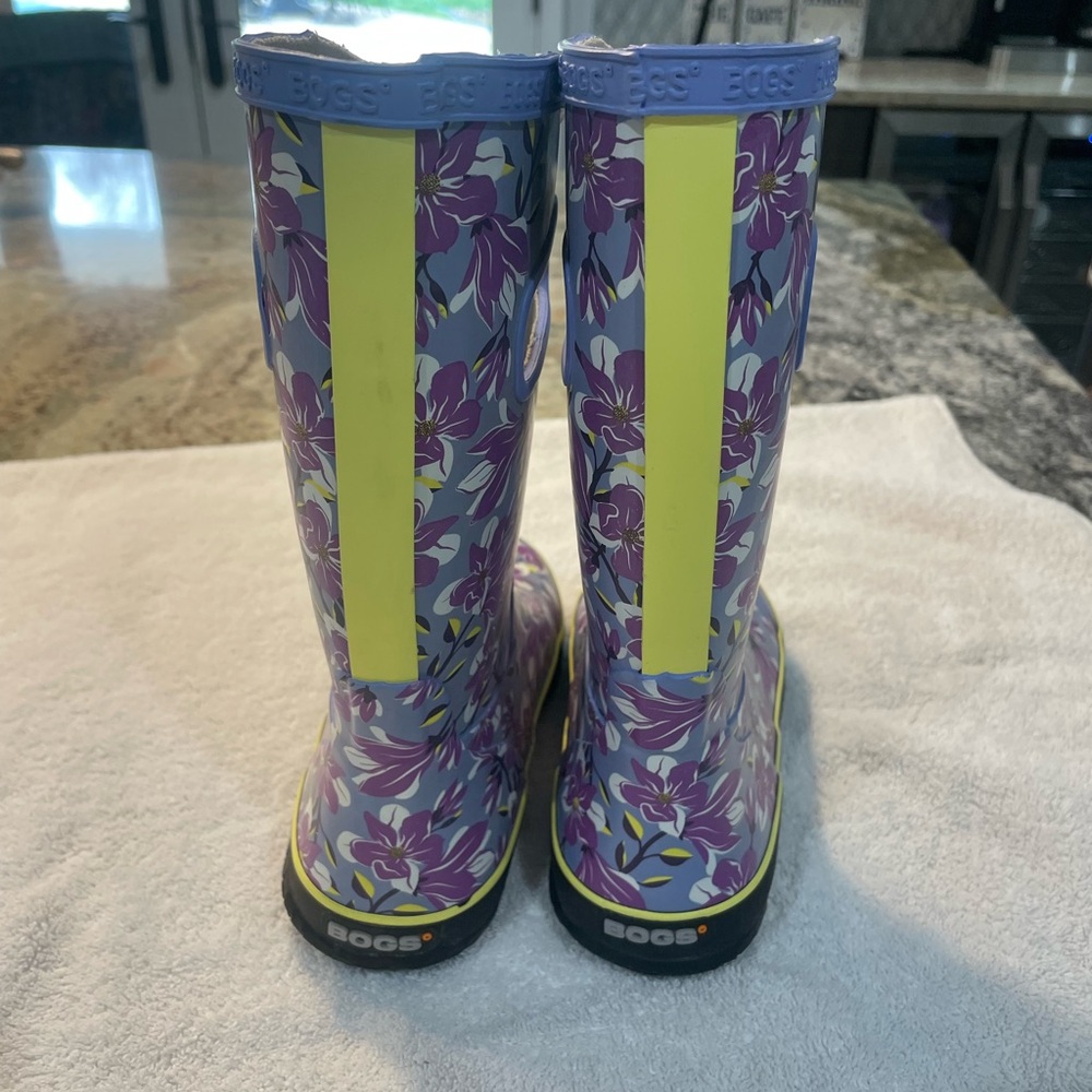 BOGS rain boots in Periwinkle Magnolia Print - girls size 3 - Picture 5 of 7